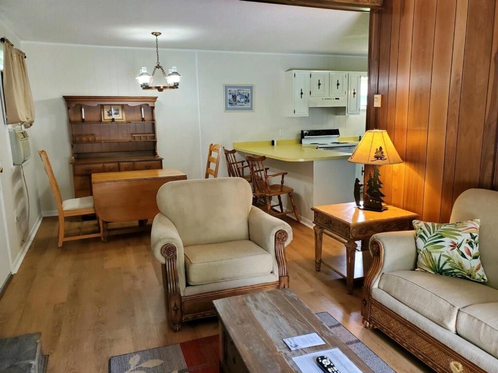 Meadowlark Motel With Restaurant & Bar Maggie Valley Exteriör bild