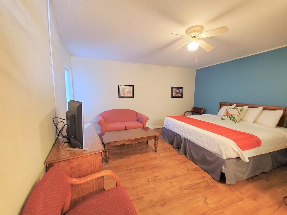 Meadowlark Motel With Restaurant & Bar Maggie Valley Exteriör bild