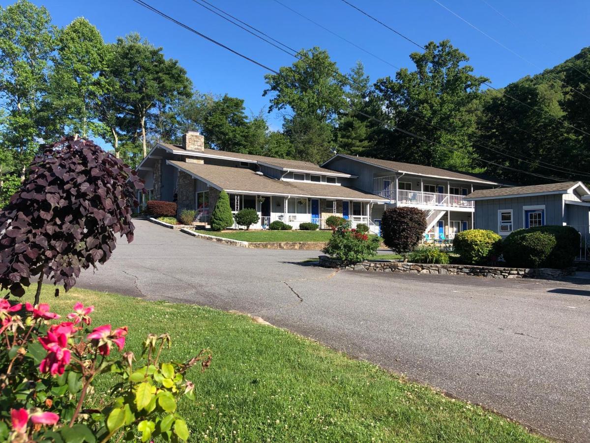 Meadowlark Motel With Restaurant & Bar Maggie Valley Exteriör bild