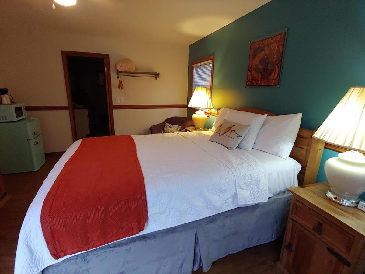 Meadowlark Motel With Restaurant & Bar Maggie Valley Exteriör bild