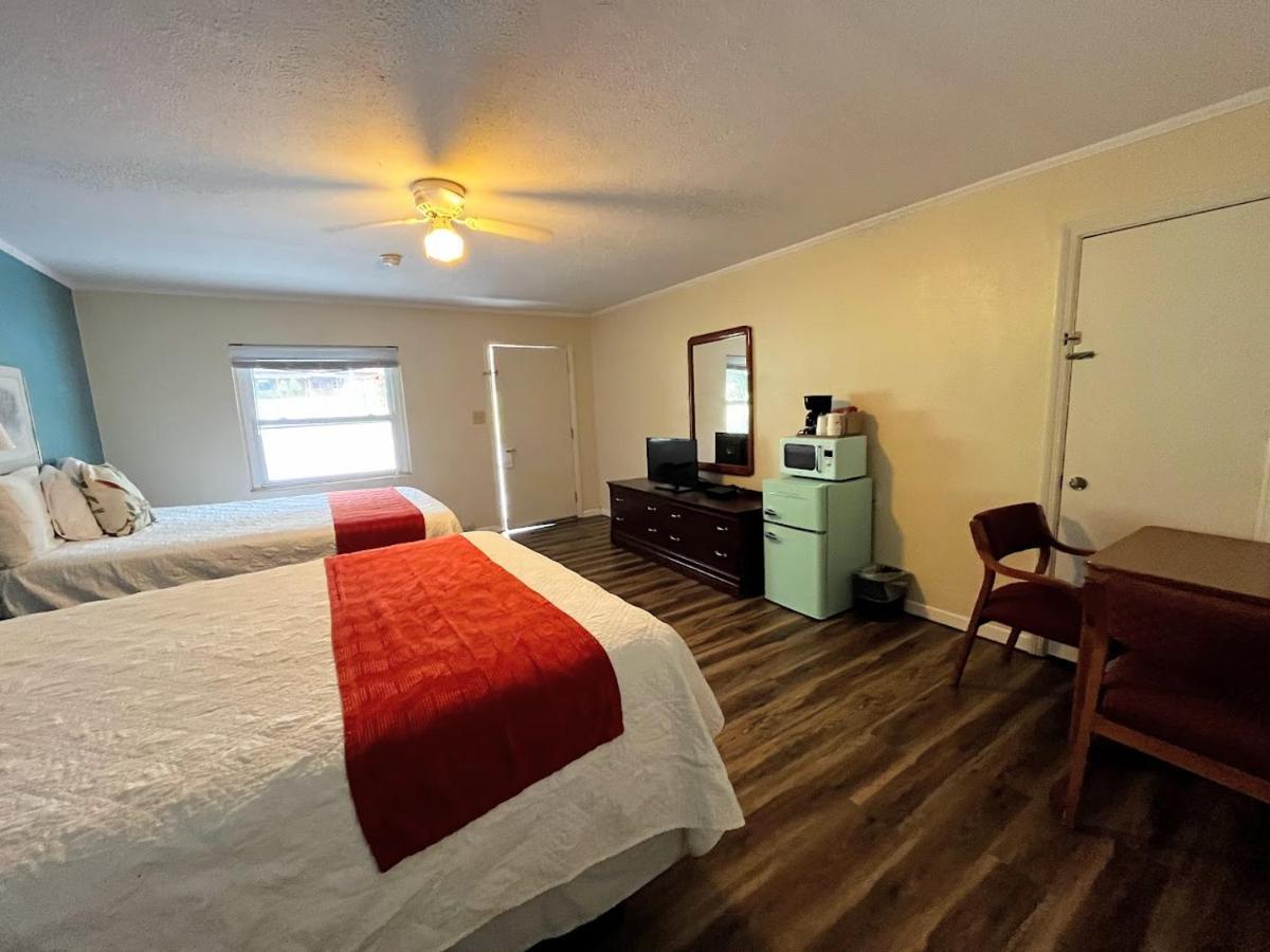 Meadowlark Motel With Restaurant & Bar Maggie Valley Exteriör bild
