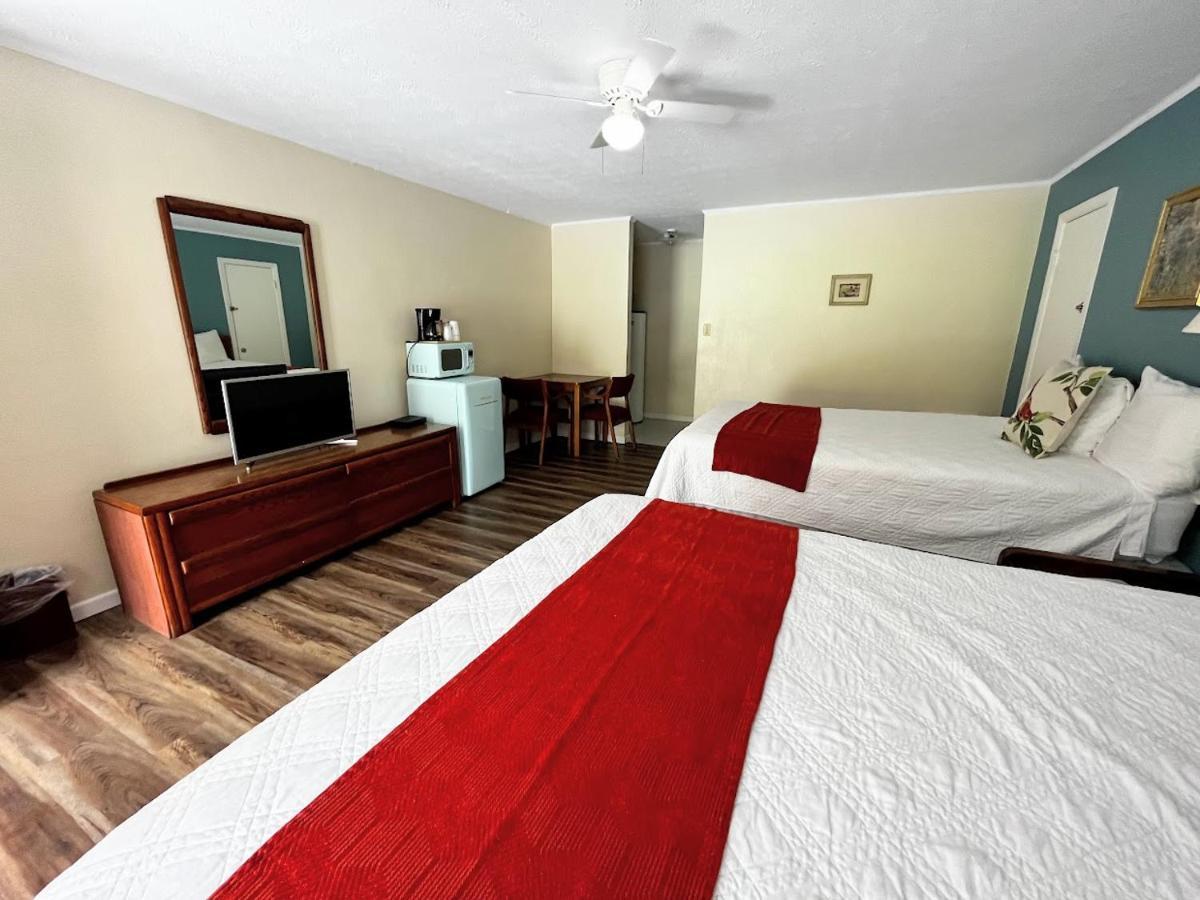 Meadowlark Motel With Restaurant & Bar Maggie Valley Exteriör bild