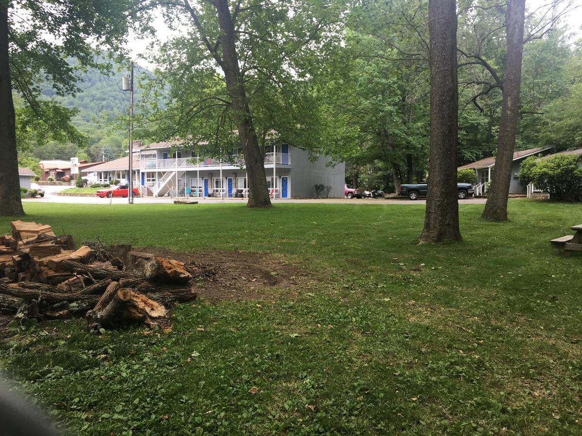 Meadowlark Motel With Restaurant & Bar Maggie Valley Exteriör bild