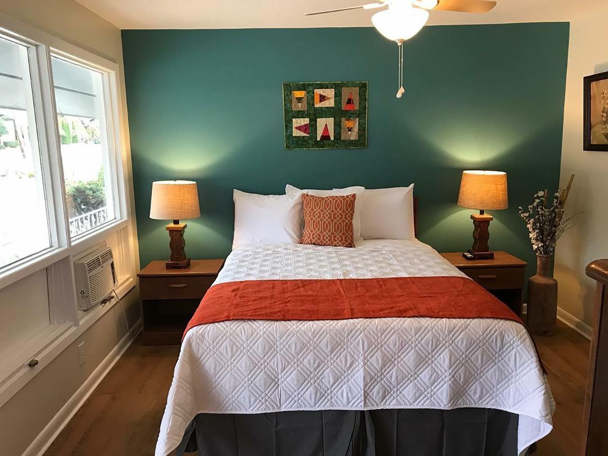 Meadowlark Motel With Restaurant & Bar Maggie Valley Exteriör bild